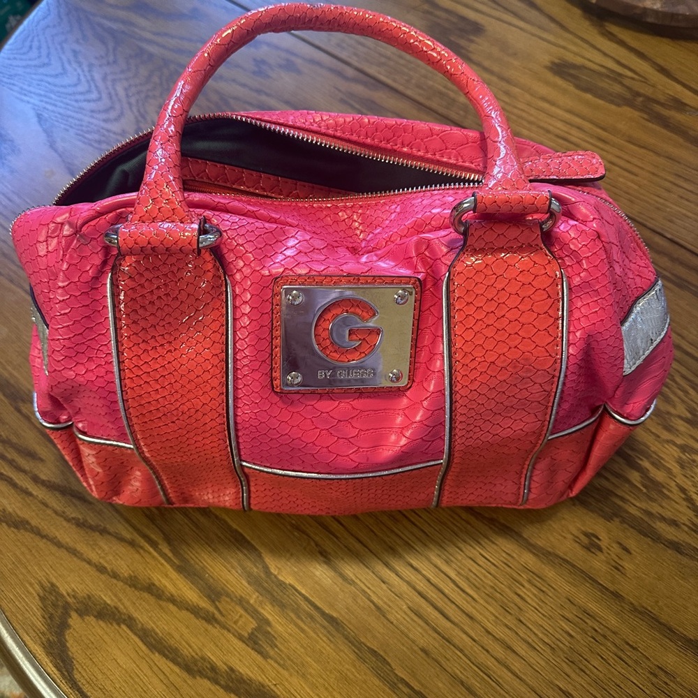 G by Guess hand bag.